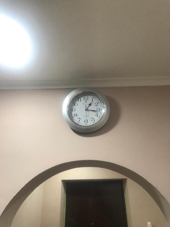 Ararat-Borschagovskaya Hostel Kiev Ngoại thất bức ảnh