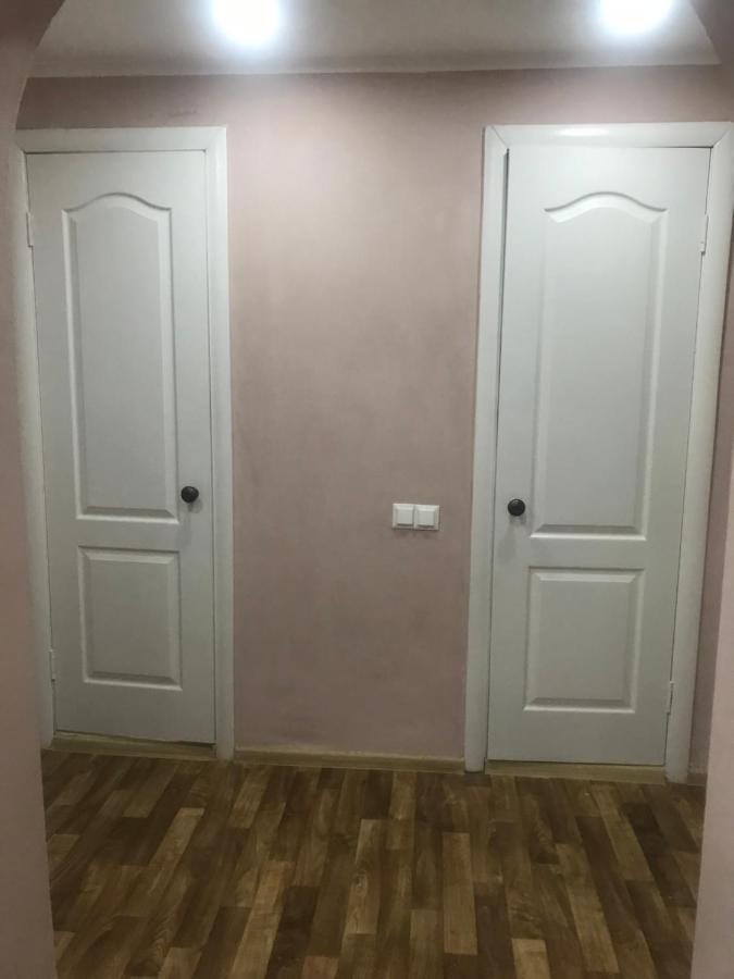 Ararat-Borschagovskaya Hostel Kiev Ngoại thất bức ảnh