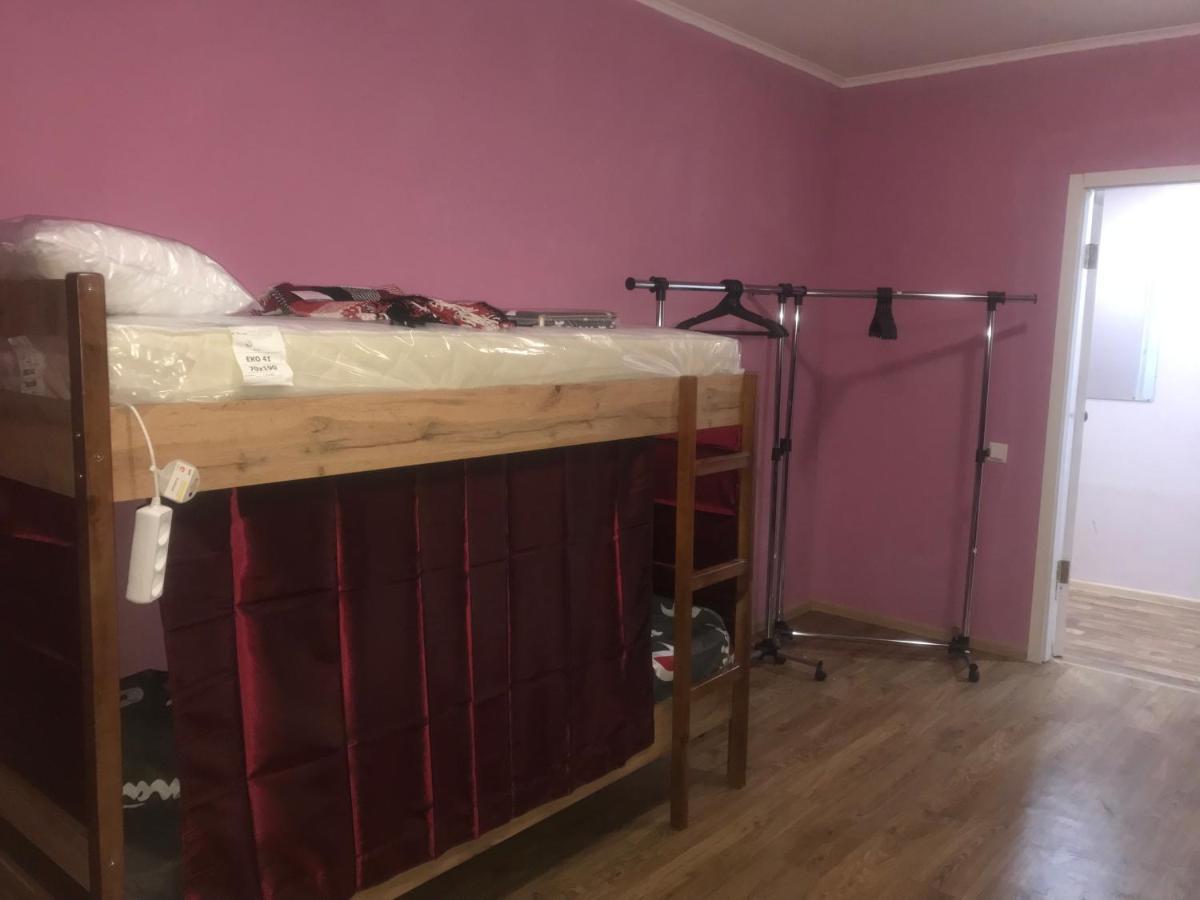 Ararat-Borschagovskaya Hostel Kiev Ngoại thất bức ảnh