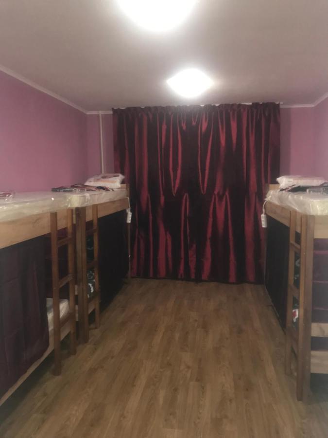 Ararat-Borschagovskaya Hostel Kiev Ngoại thất bức ảnh